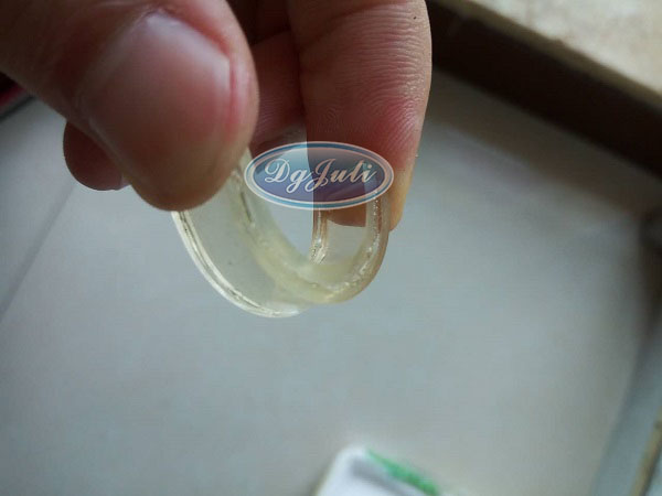 塑料胶水柔韧程度非常强 塑料胶水柔韧程度非常强