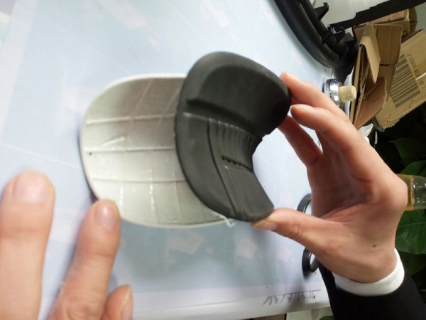 小腿护胫板胶水