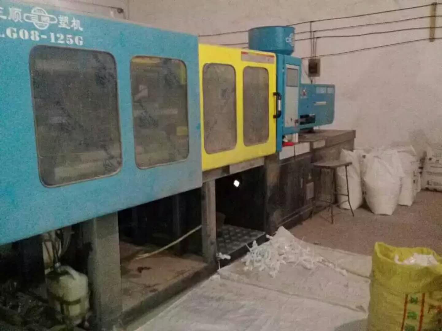 ABS塑料水龙头生产中