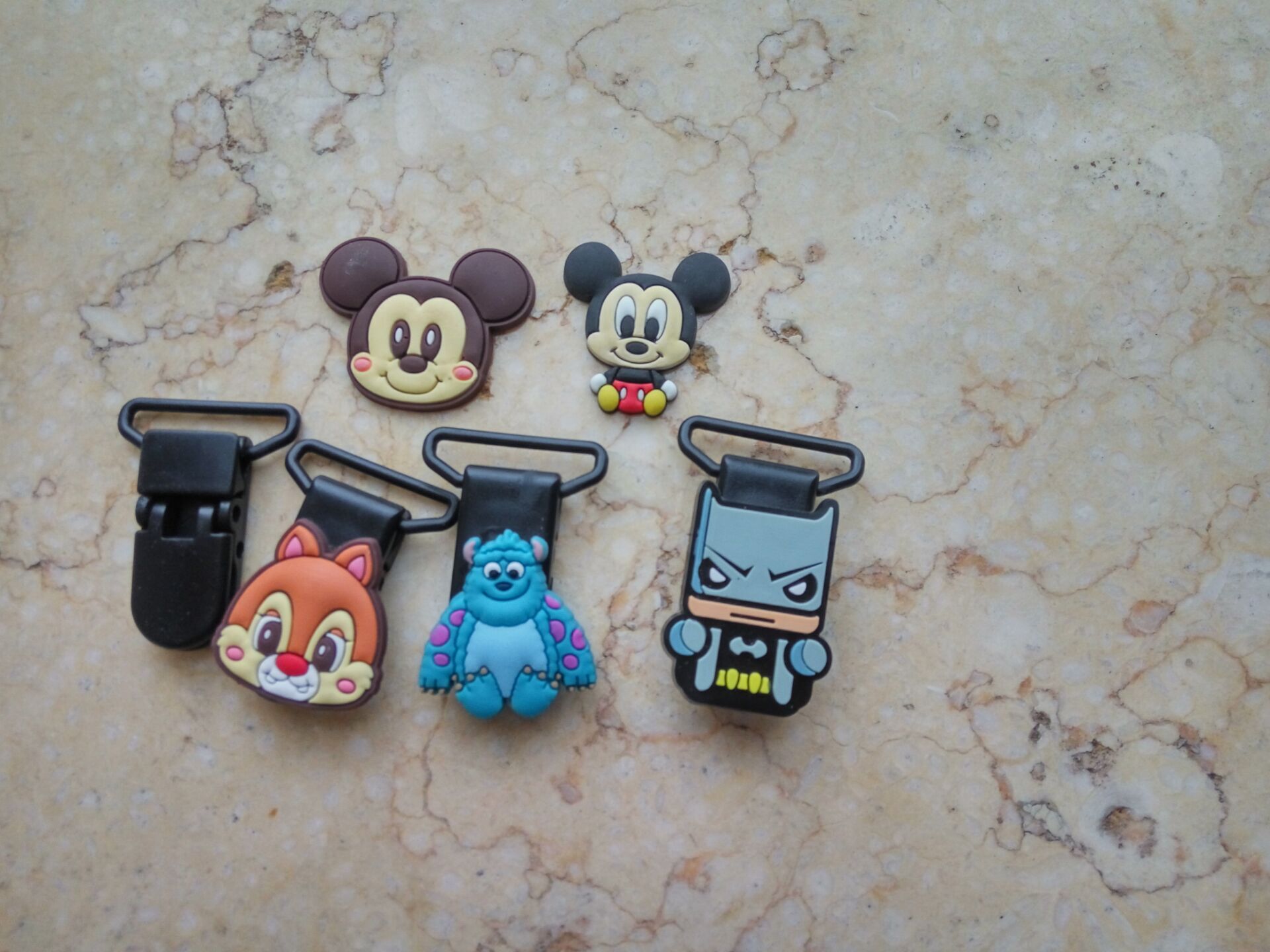 粘接小面积PVC塑料,就用强度高于PVC的塑料瞬间胶-聚力胶水 粘接小面积PVC塑料,就用强度高于PVC的塑料瞬间胶-聚力胶水