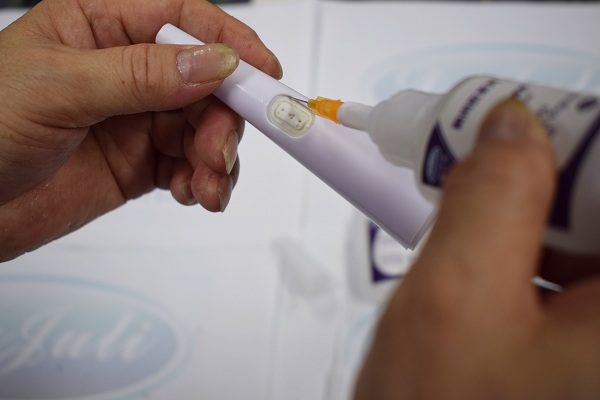 粘硅胶和ABS的强力瞬间胶水