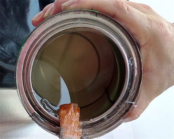 EVA与金属粘合，用达到破坏EVA不脱胶效果的塑料粘金属胶水-聚力胶水