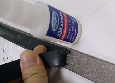 橡胶条和铁用什么胶水粘？用扯断橡胶不脱胶强度的橡胶粘金属瞬间胶水-聚力胶水