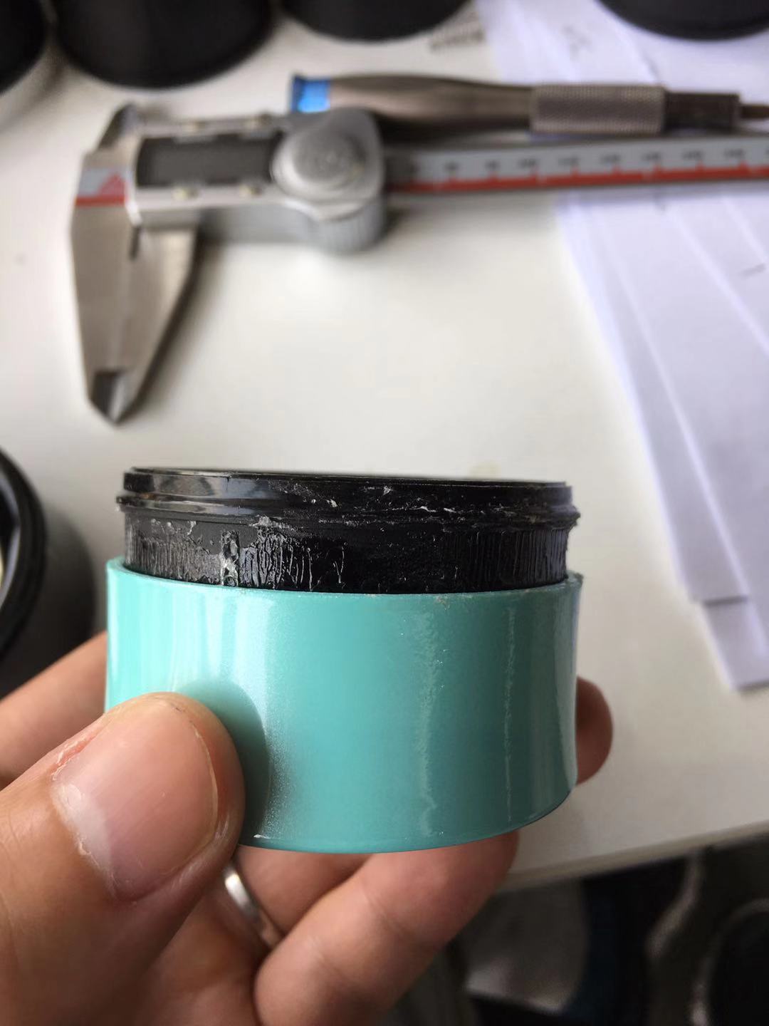 保温杯盖子容易脱胶？选择聚力高温聚氨酯胶准没错！