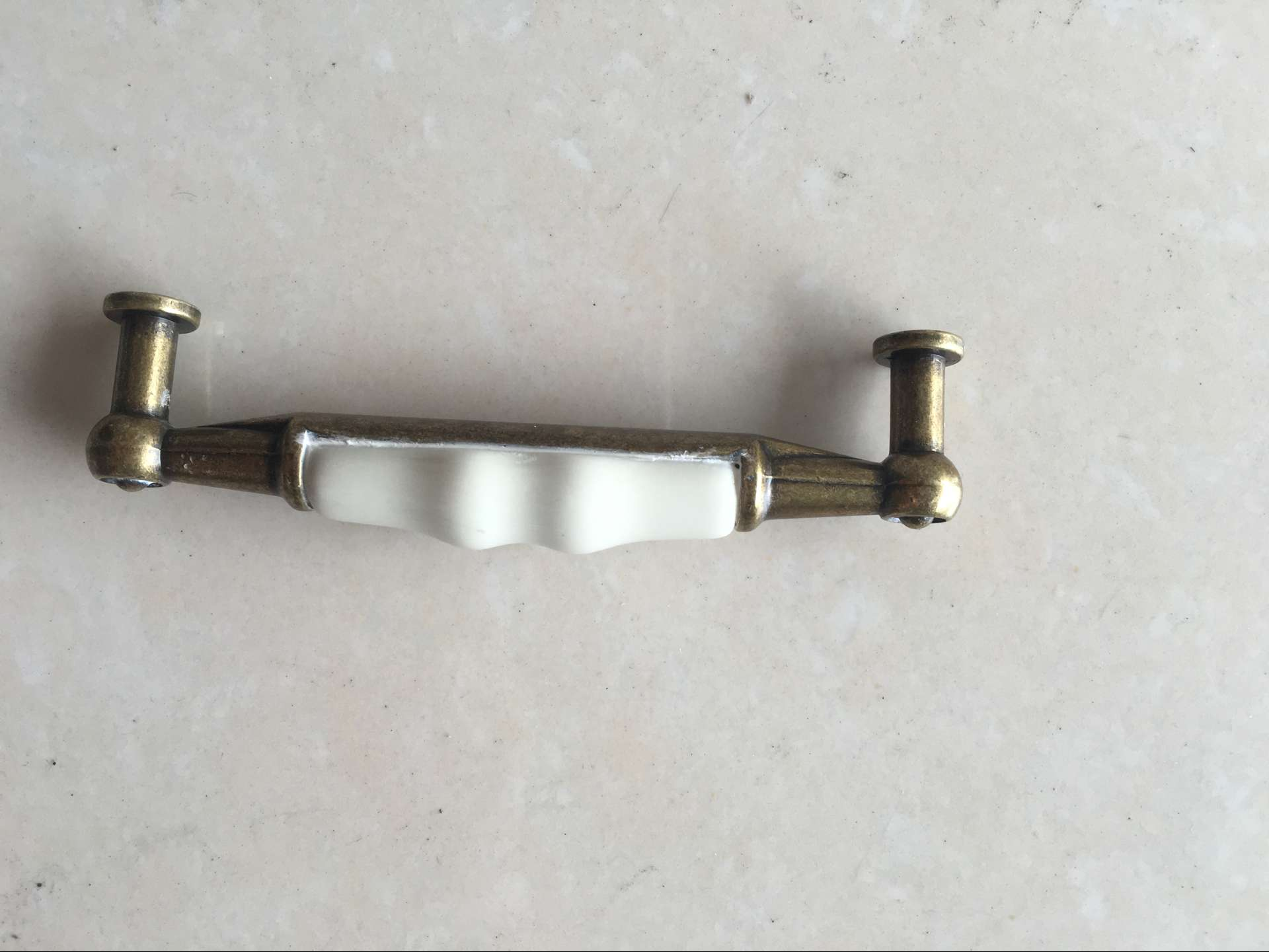 聚氨酯密封胶  用于粘合陶瓷跟金属的单组份抗震动聚力环保胶水