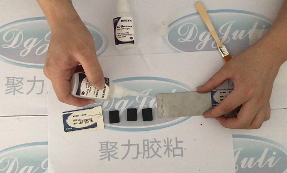 硅胶和铁粘接