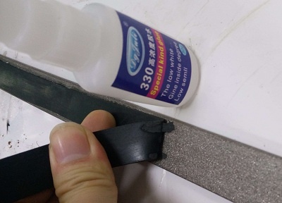 电镀层与橡胶粘接用什么胶水好?用聚力JL-330柔韧性好 粘完后有韧性 电镀层与橡胶粘接用什么胶水好?用聚力JL-330柔韧性好 粘完后有韧性