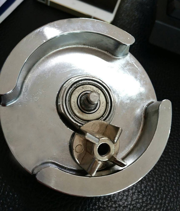 金属之间除了焊接还可以用胶水粘合,聚厉代替焊接的金属胶 金属之间除了焊接还可以用胶水粘合,聚厉代替焊接的金属胶