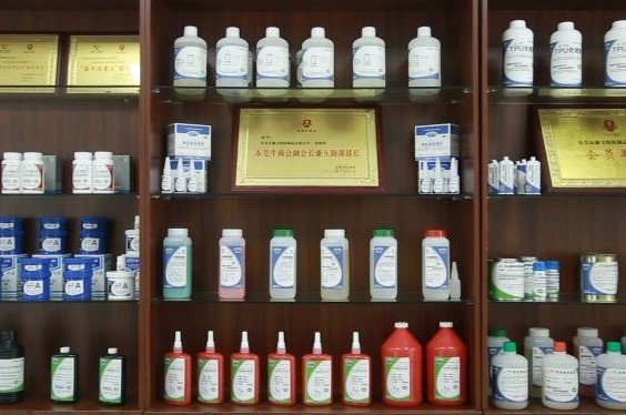快干胶水选什么牌子好 聚力牌快干胶为您提供多一个选择  快干胶水选什么牌子好 聚力牌快干胶为您提供多一个选择