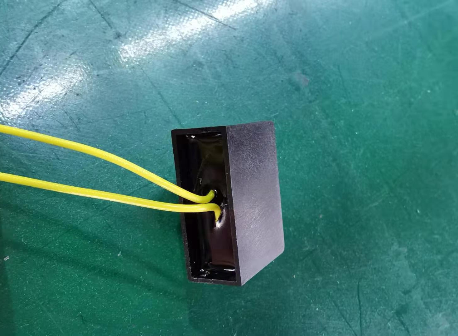 电子元器件灌封用什么胶 看电子电器行业用胶选择 电子元器件灌封用什么胶 看电子电器行业用胶选择