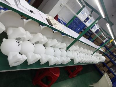PE粘PVC用什么胶 看玩具行业用胶方案
