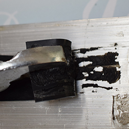 聚力高浓度橡胶瞬间胶水帮助客户轻松解决橡胶粘金属问题 聚力高浓度橡胶瞬间胶水帮助客户轻松解决橡胶粘金属问题