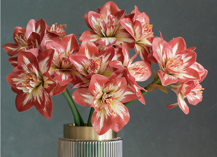 塑料专用胶水在仿真花中的应用-聚力环保胶水