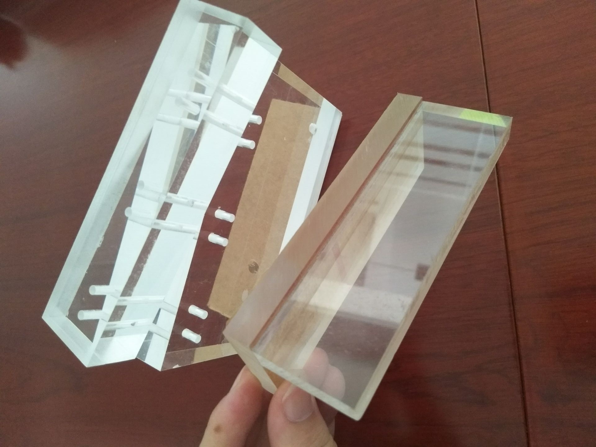 塑料专用UV胶水，粘亚克力强度高不发白！-聚力胶水