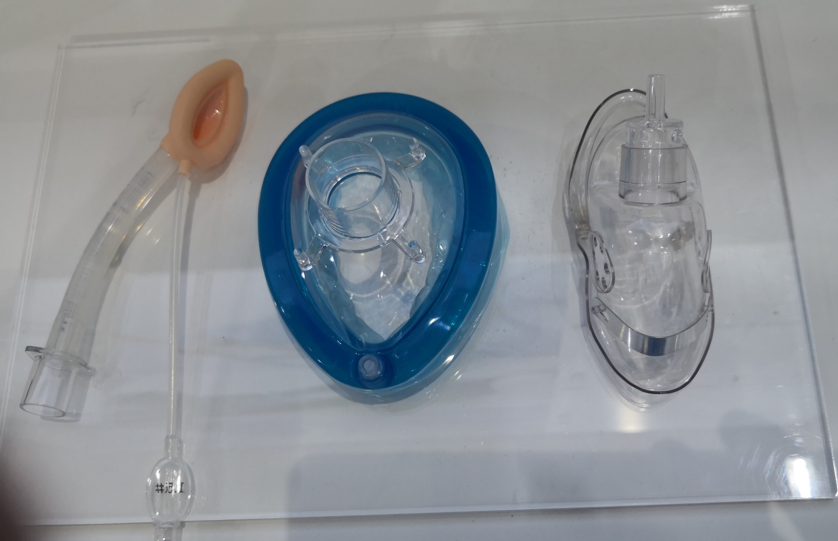 粘塑料UV胶在医疗器械中的应用-聚力环保胶水