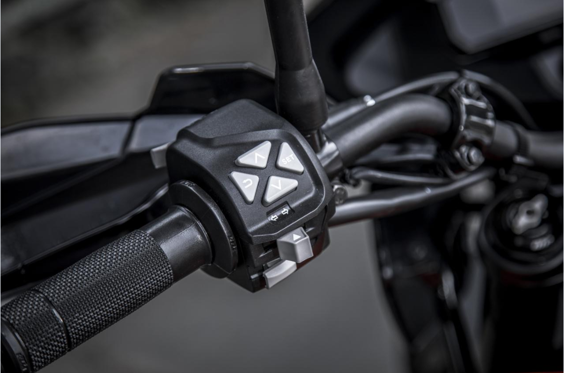 摩托车手柄用胶案例,聚力结构胶代替电焊固定绝缘 摩托车手柄用胶案例,聚力结构胶代替电焊固定绝缘