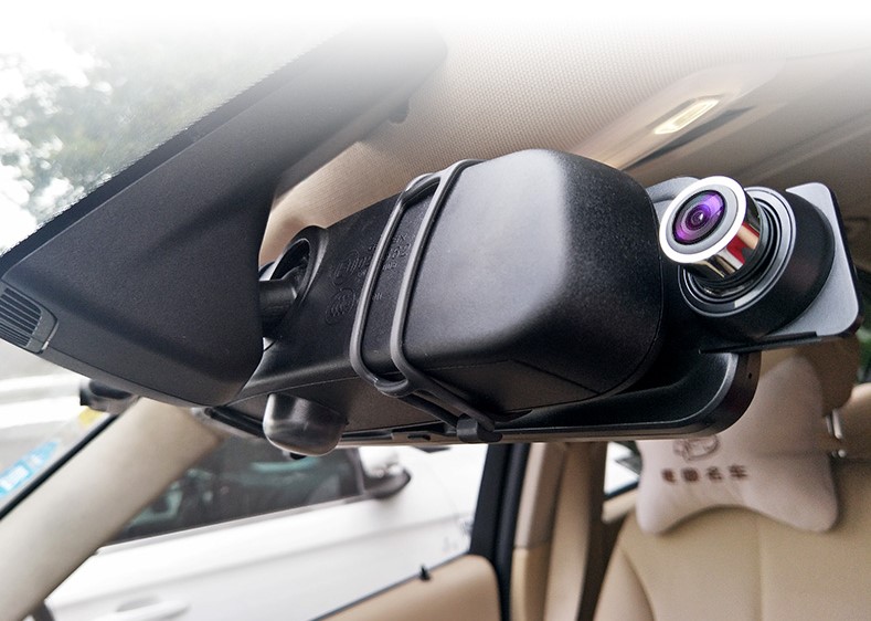 聚力为行车记录仪生产提供耐高温聚氨酯胶水应用方案