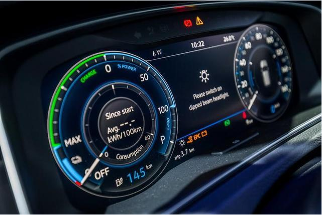 专业选型，汽车仪表盘粘接胶用胶案例