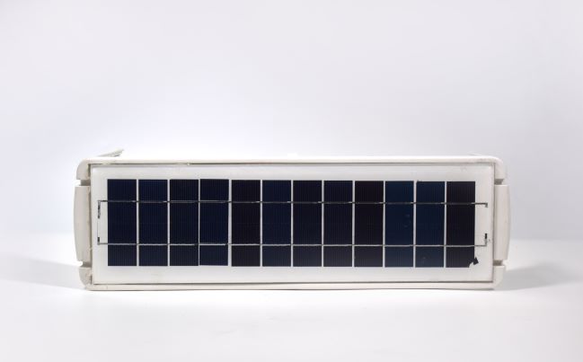 光伏产业选这家高温塑料胶水，胶粘不再是难题