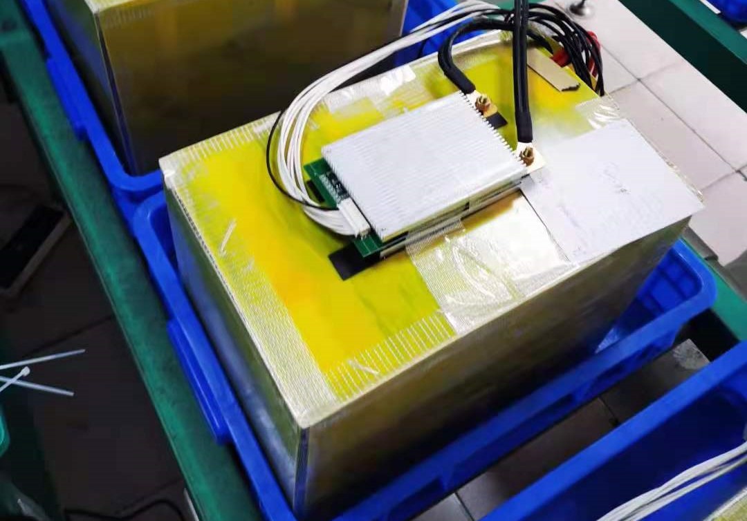 聚力环氧树脂胶，一款可用于汽车电池元器件固定的胶水