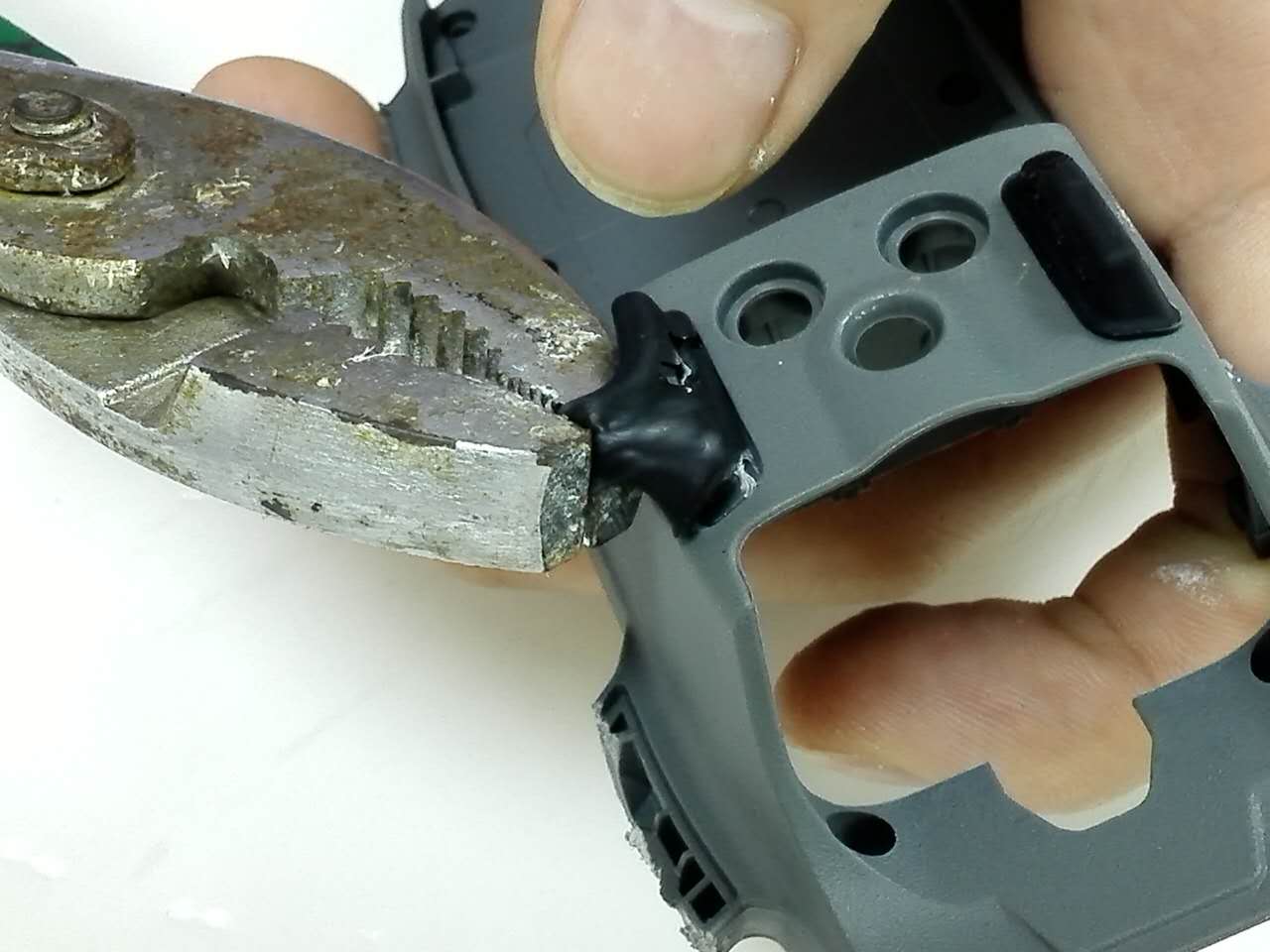 尼龙专用瞬间胶水粘接案例