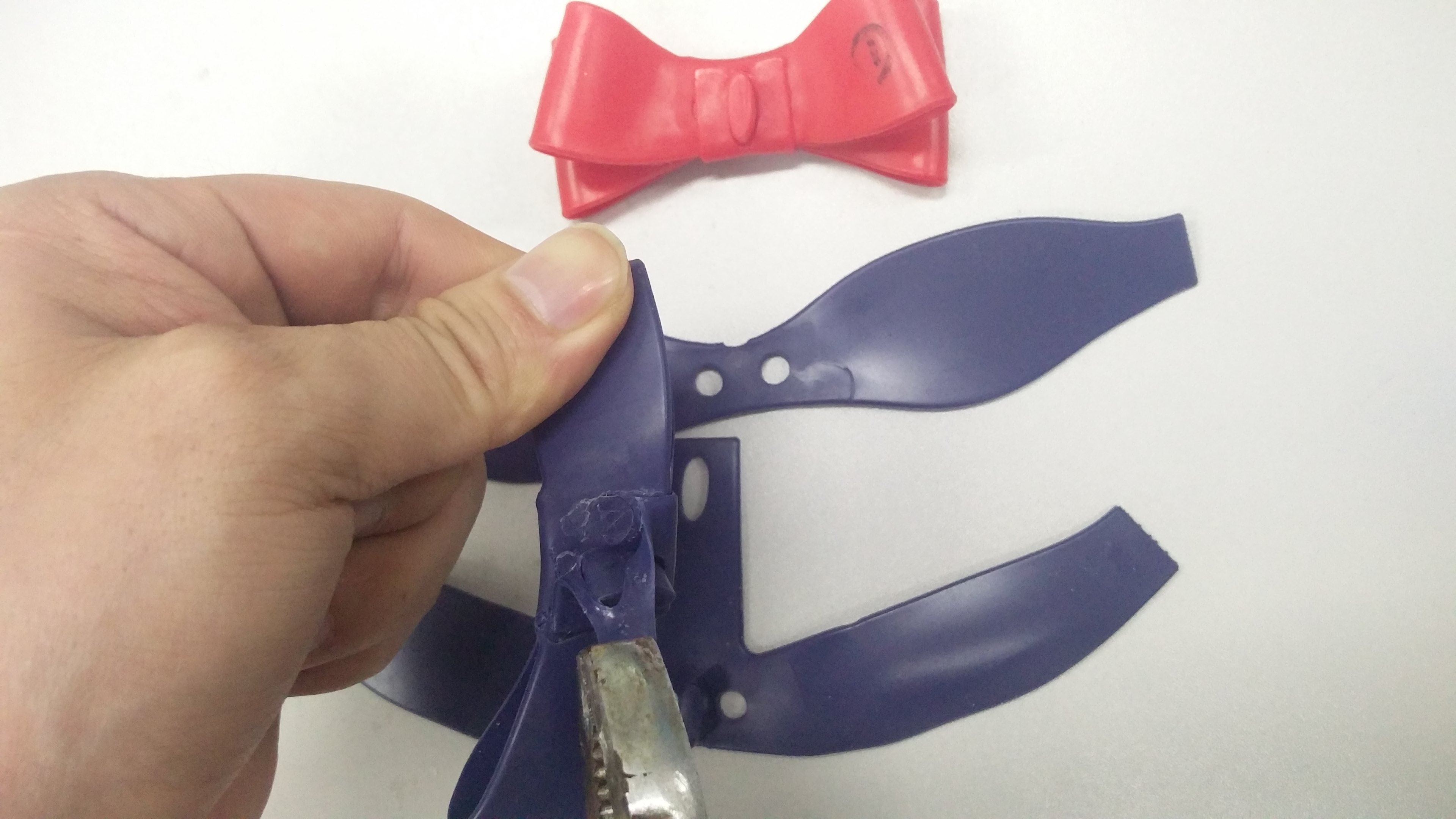硅胶和塑料粘合