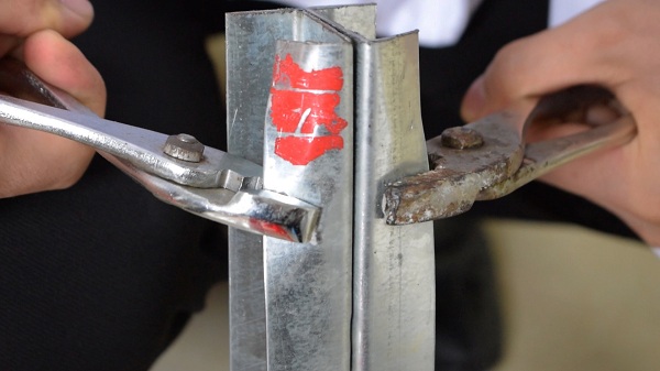 金属专用ab胶，不用电焊也能把铁粘得很牢！